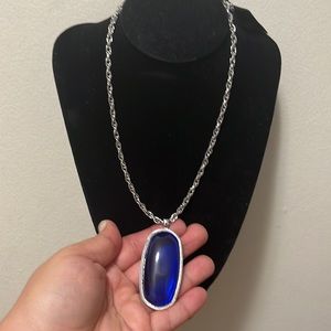 🌹 3 for $20 New🎉 large blue faux gem necklace